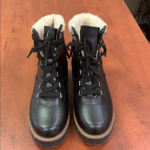 COPY - Universal thread boots